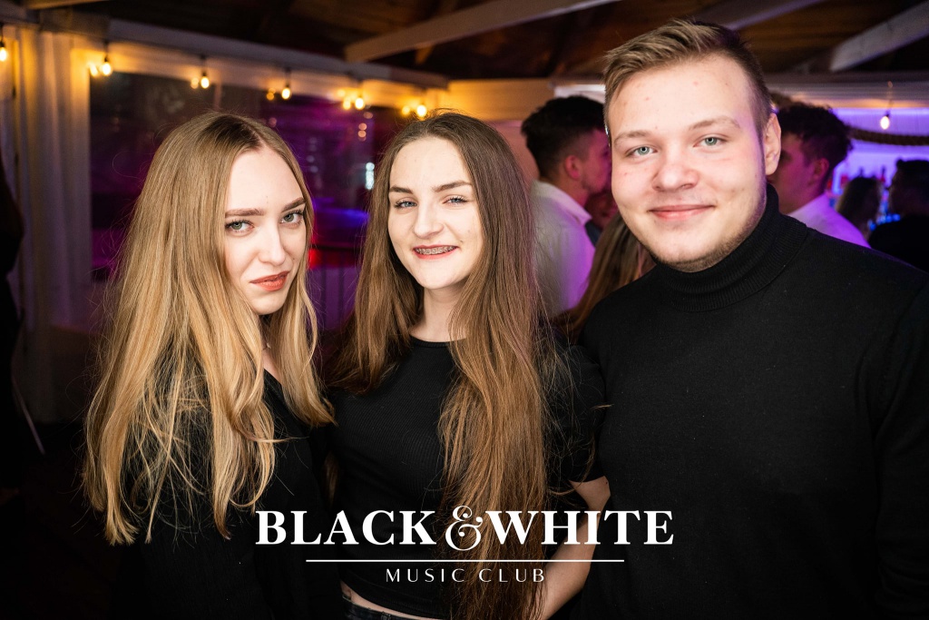 Weekend w Clubie Black&White: „Kto w lutym urodzony jest…” [19.02.2022] - zdjęcie #29 - eOstroleka.pl