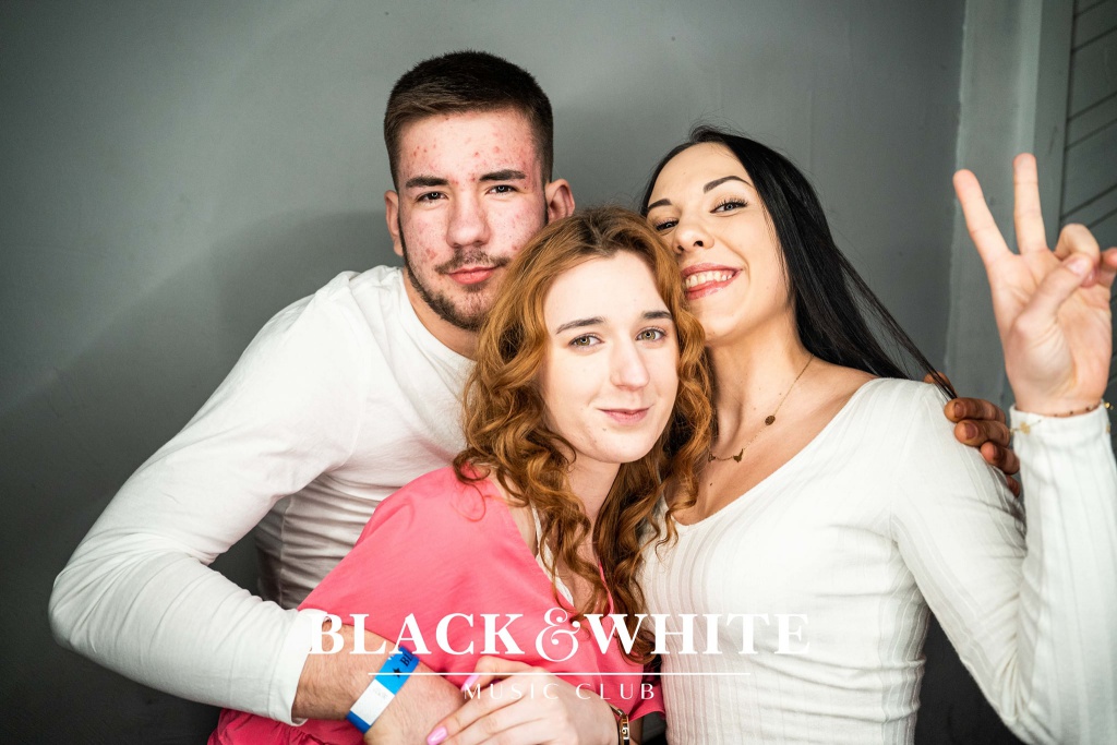 Weekend w Clubie Black&White: „Kto w lutym urodzony jest…” [19.02.2022] - zdjęcie #69 - eOstroleka.pl