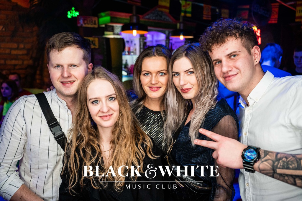 Weekend w Clubie Black&White: „Kto w lutym urodzony jest…” [19.02.2022] - zdjęcie #71 - eOstroleka.pl