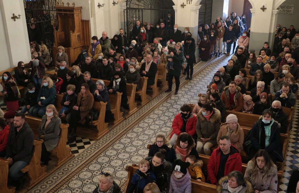 Pomodlili się w intencji poległych Obrońców Ojczyzny [27.02.2022] - zdjęcie #7 - eOstroleka.pl