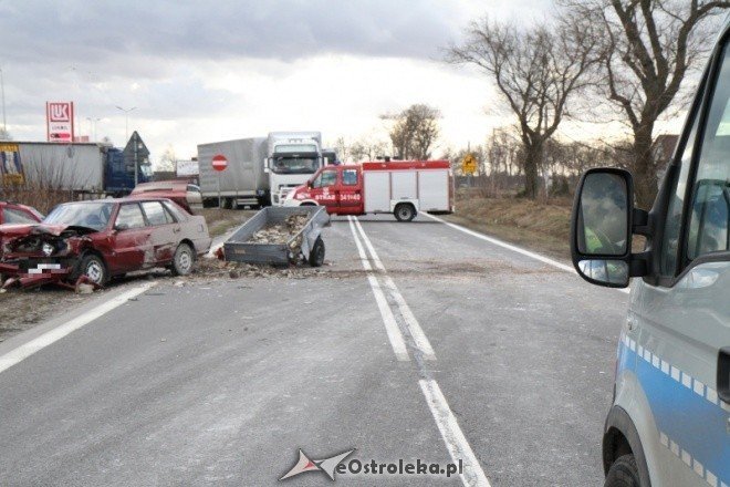 Wypadek kordowo (08-02-2011) - zdjęcie #11 - eOstroleka.pl