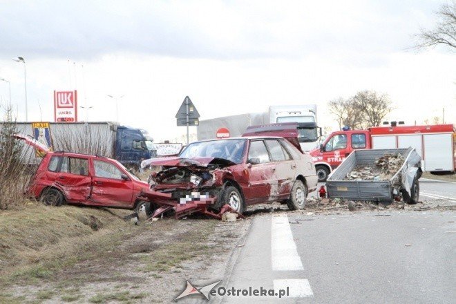 Wypadek kordowo (08-02-2011) - zdjęcie #9 - eOstroleka.pl