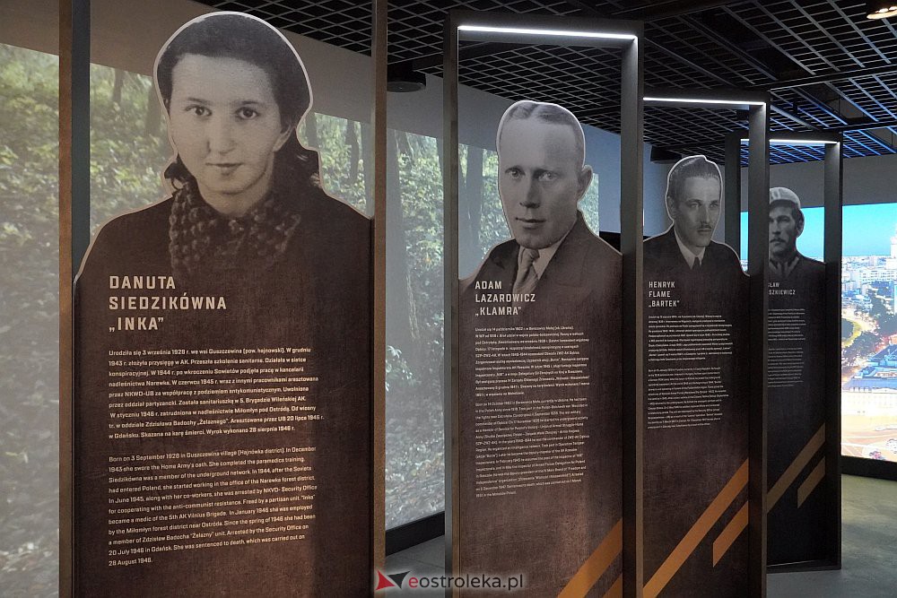 Oficjalne otwarcie Muzeum Żołnierzy Wyklętych w Ostrołęce [01.03.2022] - zdjęcie #168 - eOstroleka.pl