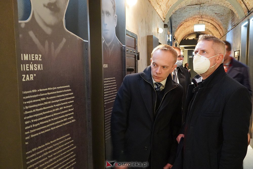 Oficjalne otwarcie Muzeum Żołnierzy Wyklętych w Ostrołęce [01.03.2022] - zdjęcie #162 - eOstroleka.pl