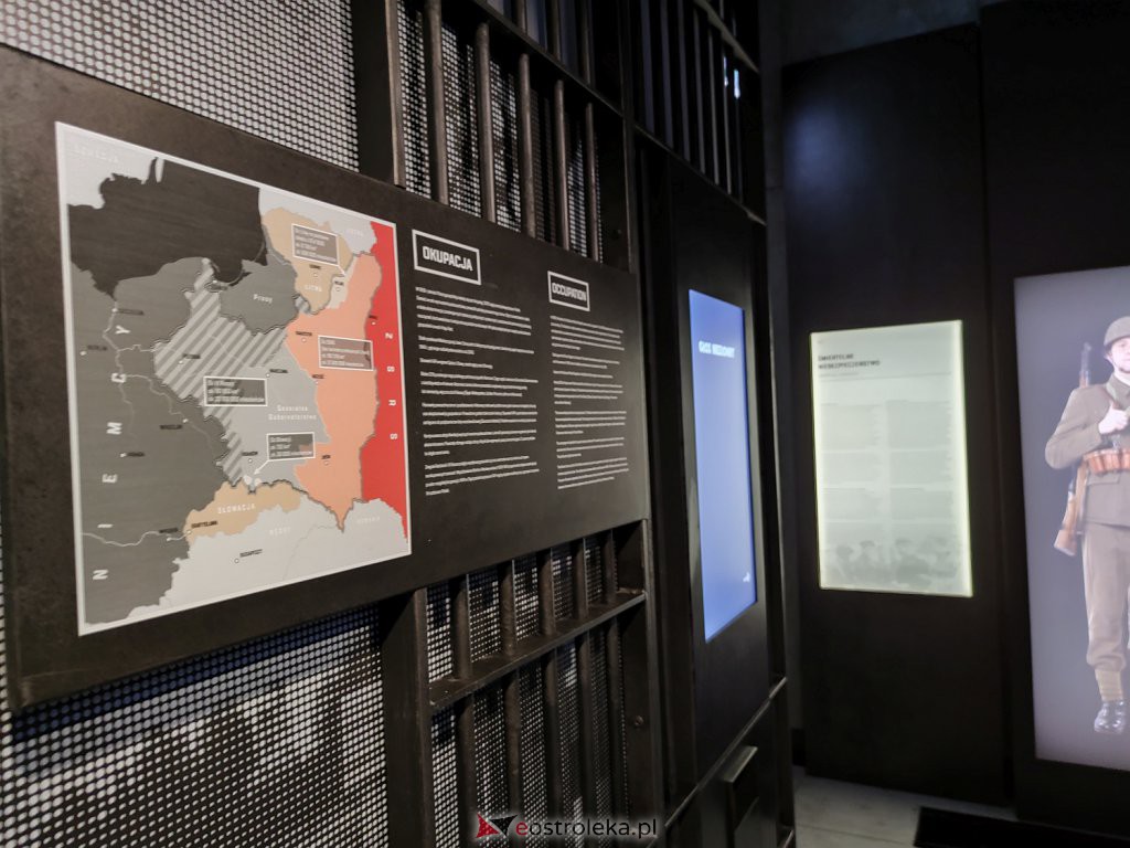 Oficjalne otwarcie Muzeum Żołnierzy Wyklętych w Ostrołęce [01.03.2022] - zdjęcie #94 - eOstroleka.pl