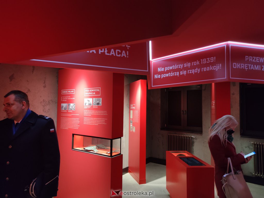 Oficjalne otwarcie Muzeum Żołnierzy Wyklętych w Ostrołęce [01.03.2022] - zdjęcie #84 - eOstroleka.pl