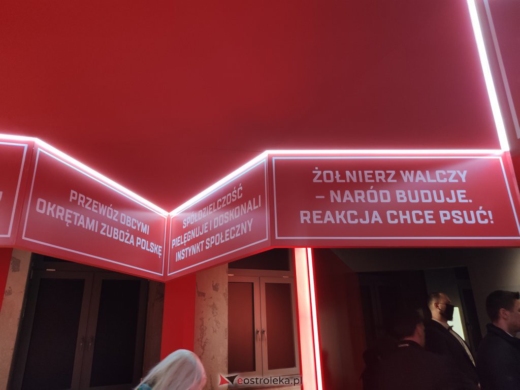 Oficjalne otwarcie Muzeum Żołnierzy Wyklętych w Ostrołęce [01.03.2022] - zdjęcie #82 - eOstroleka.pl
