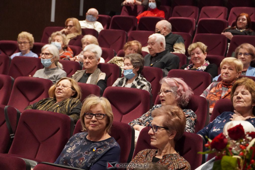 Ostrołęcki Uniwersytet Trzeciego Wieku nagrodził Honorowych Słuchaczy [02.02.2022] - zdjęcie #5 - eOstroleka.pl