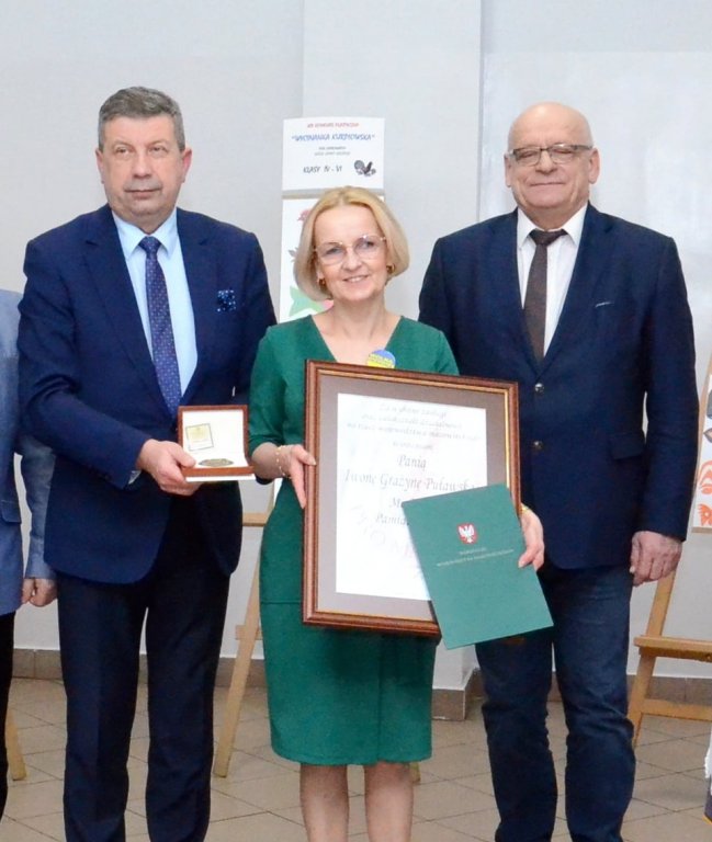 „Śladami Kurpiów”. Uhonorowano artystów promujących nasz region - zdjęcie #5 - eOstroleka.pl