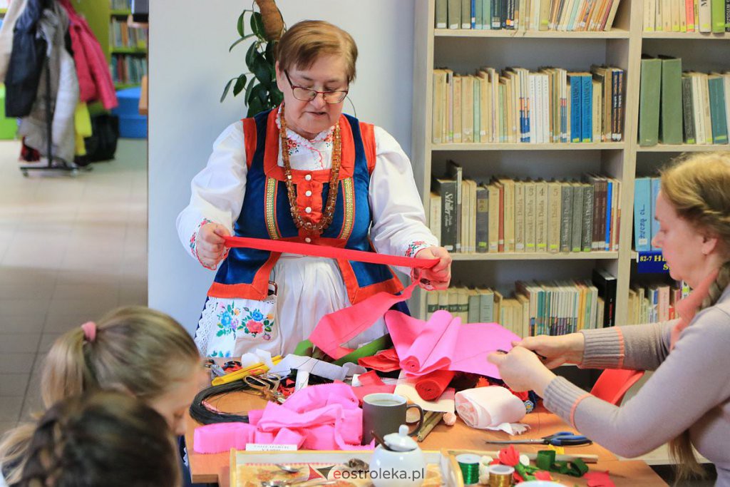 Warsztaty palmy wielkanocnej w Rzekuniu [05.03.2022] - zdjęcie #15 - eOstroleka.pl