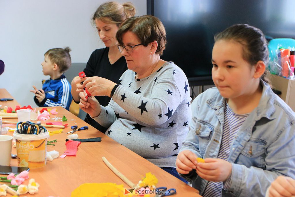 Warsztaty palmy wielkanocnej w Rzekuniu [05.03.2022] - zdjęcie #10 - eOstroleka.pl