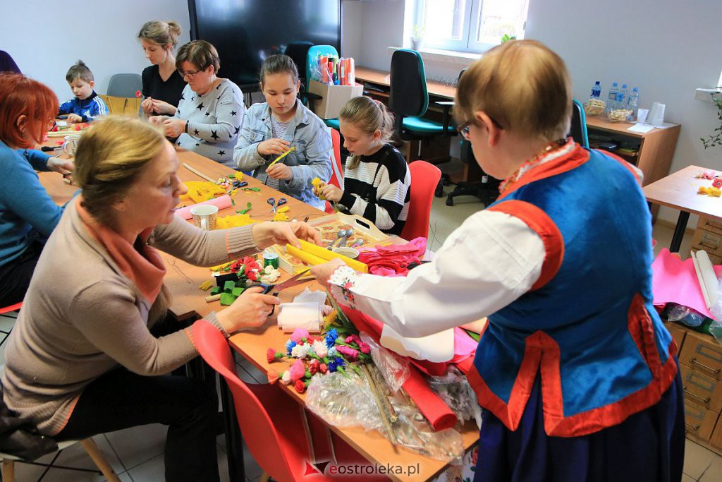 Warsztaty palmy wielkanocnej w Rzekuniu [05.03.2022] - zdjęcie #5 - eOstroleka.pl