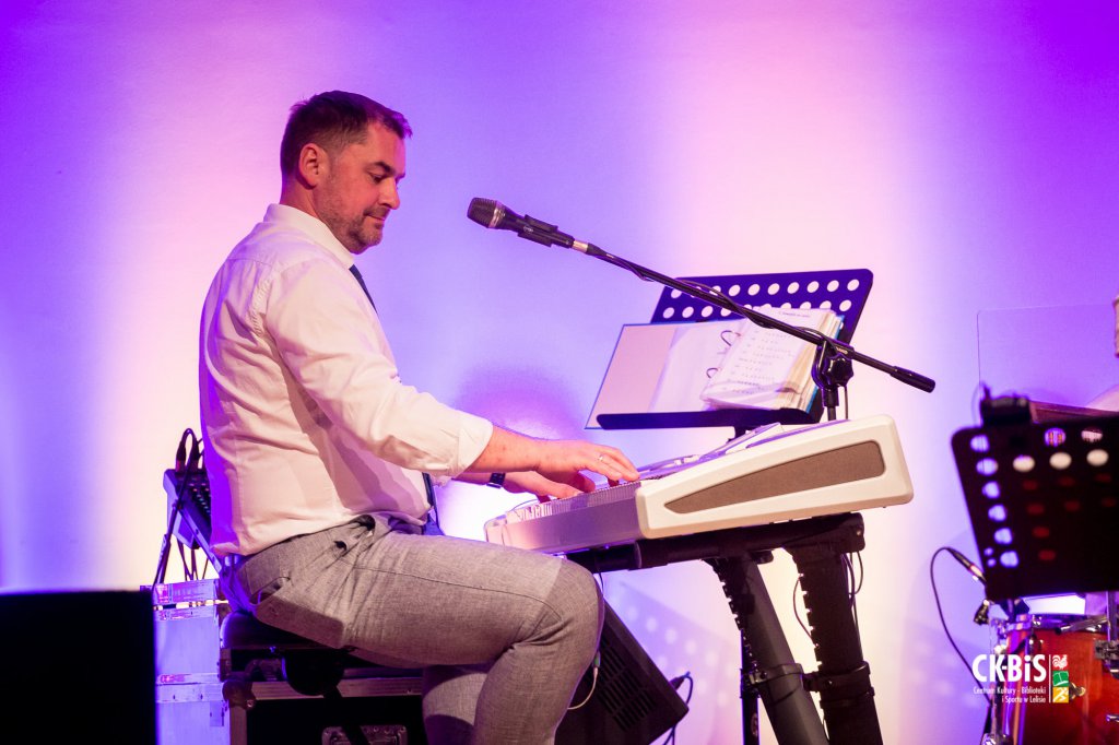 Dzień Kobiet w Lelisie. Był koncert i ciekawa wystawa [05.03.2022] - zdjęcie #37 - eOstroleka.pl