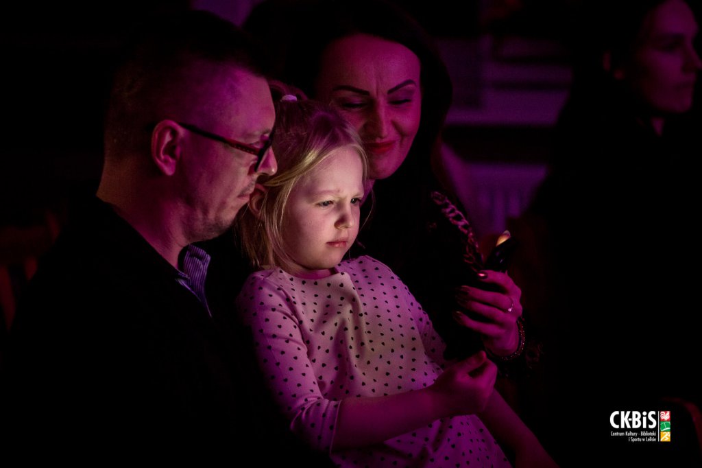 Dzień Kobiet w Lelisie. Był koncert i ciekawa wystawa [05.03.2022] - zdjęcie #33 - eOstroleka.pl