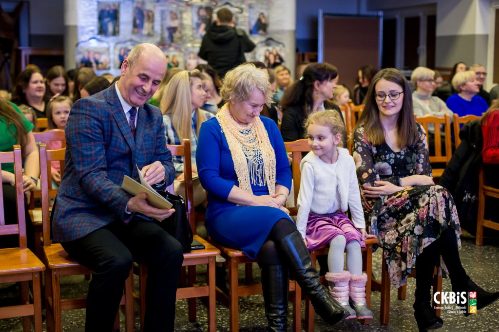 Dzień Kobiet w Lelisie. Był koncert i ciekawa wystawa [05.03.2022] - zdjęcie #24 - eOstroleka.pl