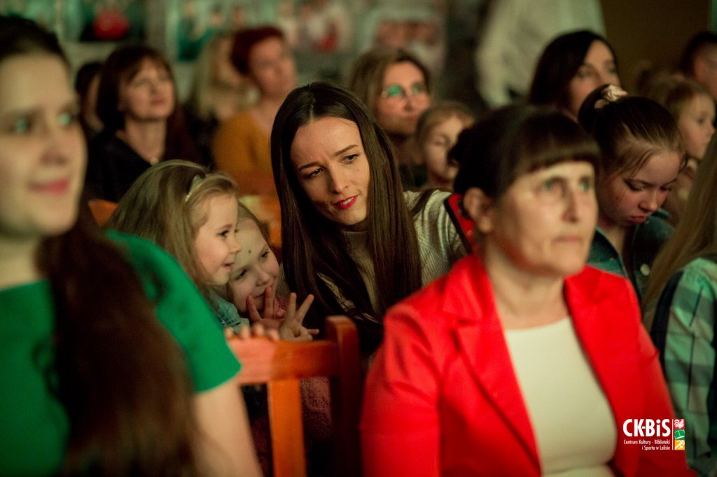 Dzień Kobiet w Lelisie. Był koncert i ciekawa wystawa [05.03.2022] - zdjęcie #20 - eOstroleka.pl