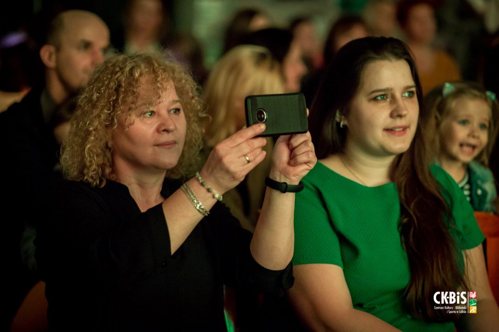 Dzień Kobiet w Lelisie. Był koncert i ciekawa wystawa [05.03.2022] - zdjęcie #14 - eOstroleka.pl
