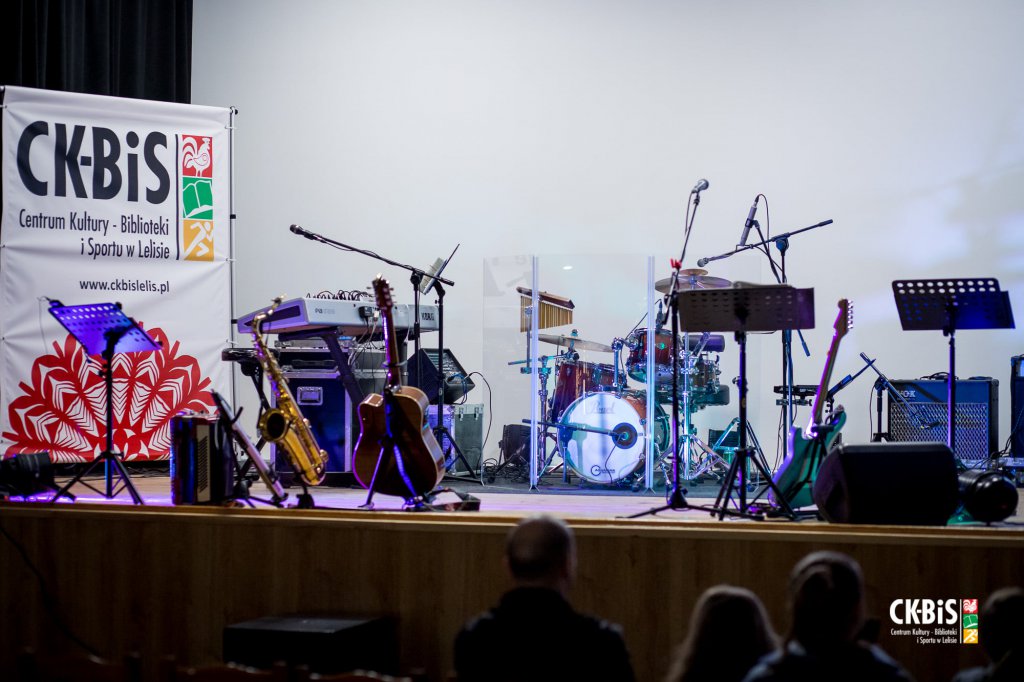 Dzień Kobiet w Lelisie. Był koncert i ciekawa wystawa [05.03.2022] - zdjęcie #3 - eOstroleka.pl