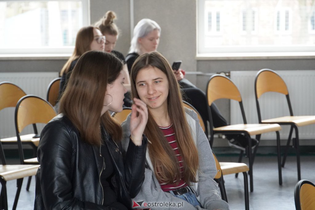 XIII Festiwal Fryzjerstwa Artystycznego w ZSZ 2 [8.03.2022] - zdjęcie #44 - eOstroleka.pl