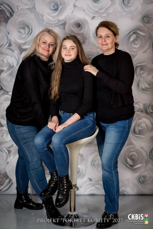 „Pokoleniowy Portret Kobiety 2022” – podsumowanie akcji [8.03.2022] - zdjęcie #3 - eOstroleka.pl