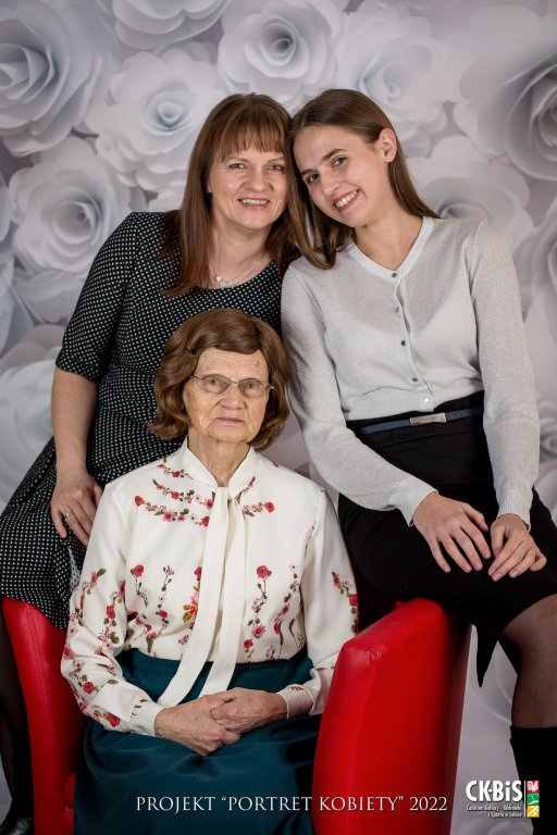 „Pokoleniowy Portret Kobiety 2022” – podsumowanie akcji [8.03.2022] - zdjęcie #29 - eOstroleka.pl