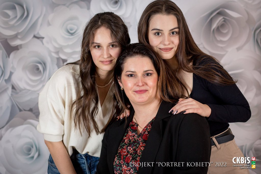 „Pokoleniowy Portret Kobiety 2022” – podsumowanie akcji [8.03.2022] - zdjęcie #9 - eOstroleka.pl