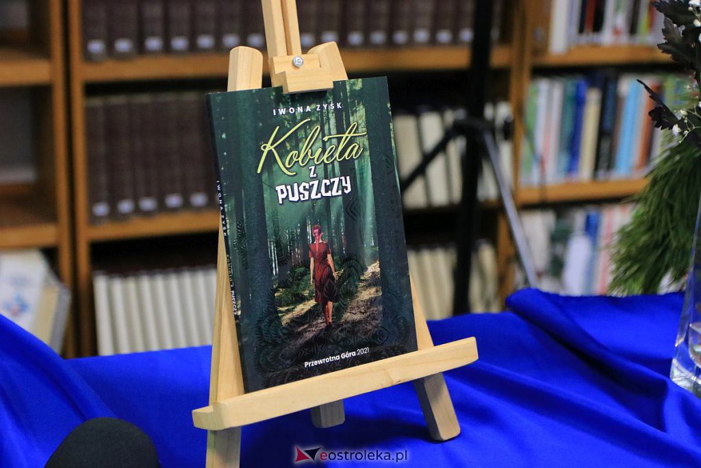 O „Kobietach z Puszczy” w ostrołęckiej bibliotece [08.03.2022] - zdjęcie #1 - eOstroleka.pl