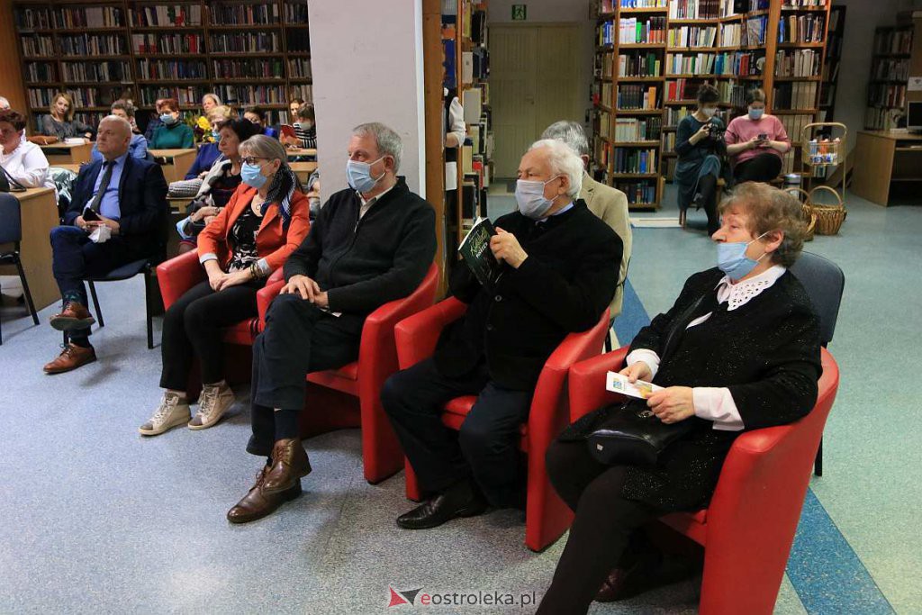 O „Kobietach z Puszczy” w ostrołęckiej bibliotece [08.03.2022] - zdjęcie #10 - eOstroleka.pl