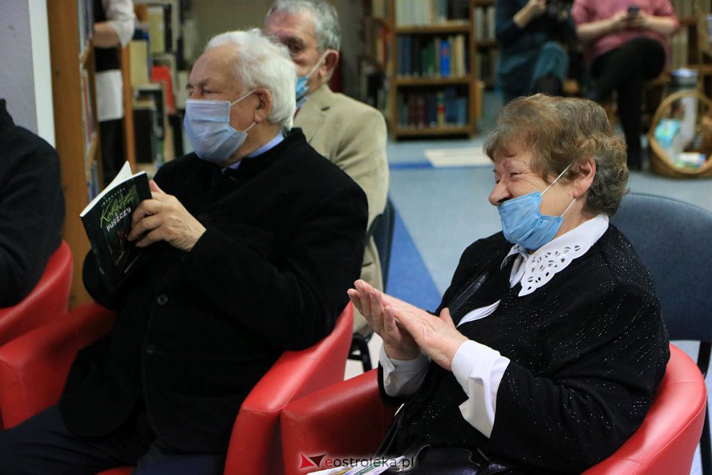O „Kobietach z Puszczy” w ostrołęckiej bibliotece [08.03.2022] - zdjęcie #11 - eOstroleka.pl