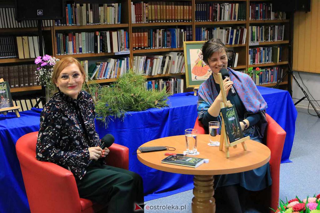 O „Kobietach z Puszczy” w ostrołęckiej bibliotece [08.03.2022] - zdjęcie #24 - eOstroleka.pl