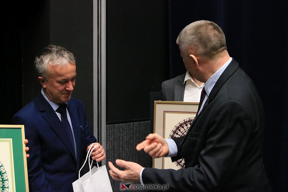 XLV Sesja Rady Powiatu Ostrołęckiego [9.03.2022] - zdjęcie #8 - eOstroleka.pl