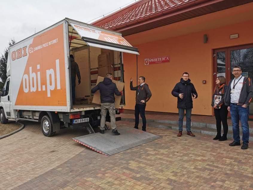 Rzekuń solidnie wspiera uchodźców z Ukrainy [10.03.2022] - zdjęcie #40 - eOstroleka.pl