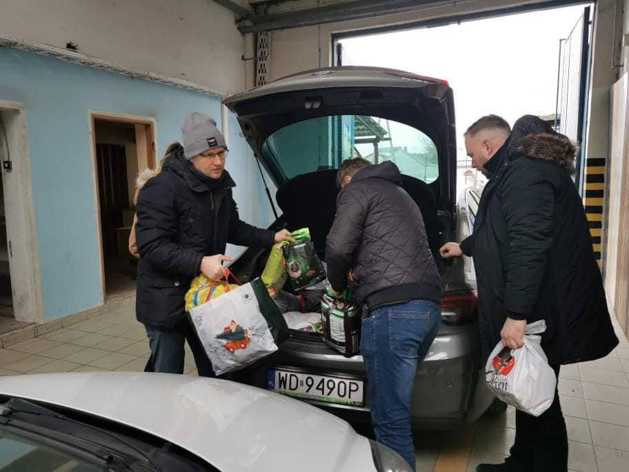 Rzekuń solidnie wspiera uchodźców z Ukrainy [10.03.2022] - zdjęcie #32 - eOstroleka.pl