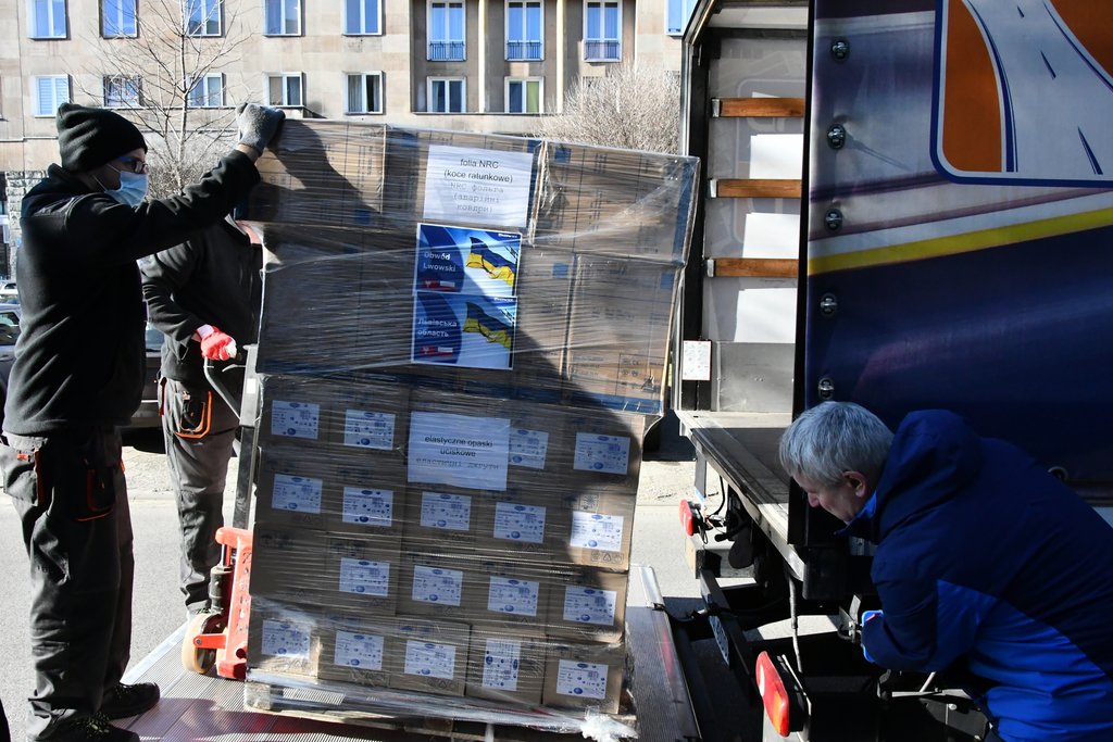 Dary z Mazowsza dla Ukrainy [10.03.2022] - zdjęcie #20 - eOstroleka.pl