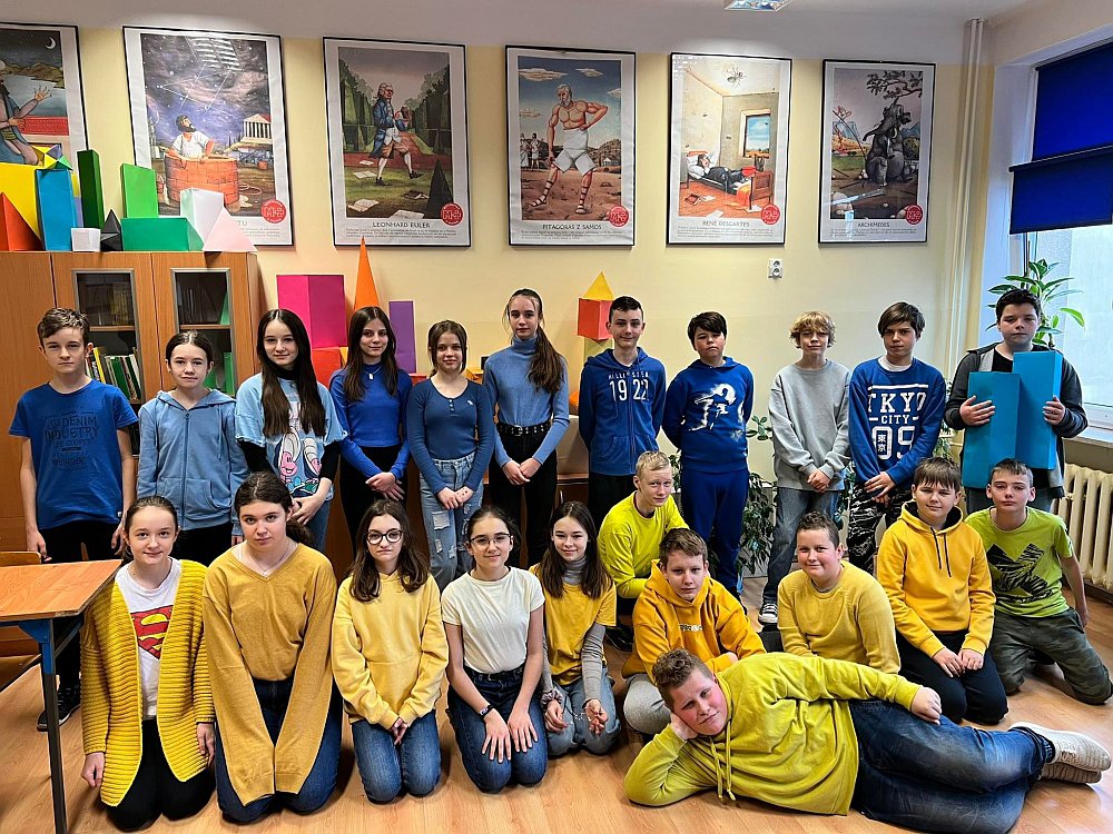 „Jedynka” solidarna z Ukrainą [11.03.2022] - zdjęcie #1 - eOstroleka.pl