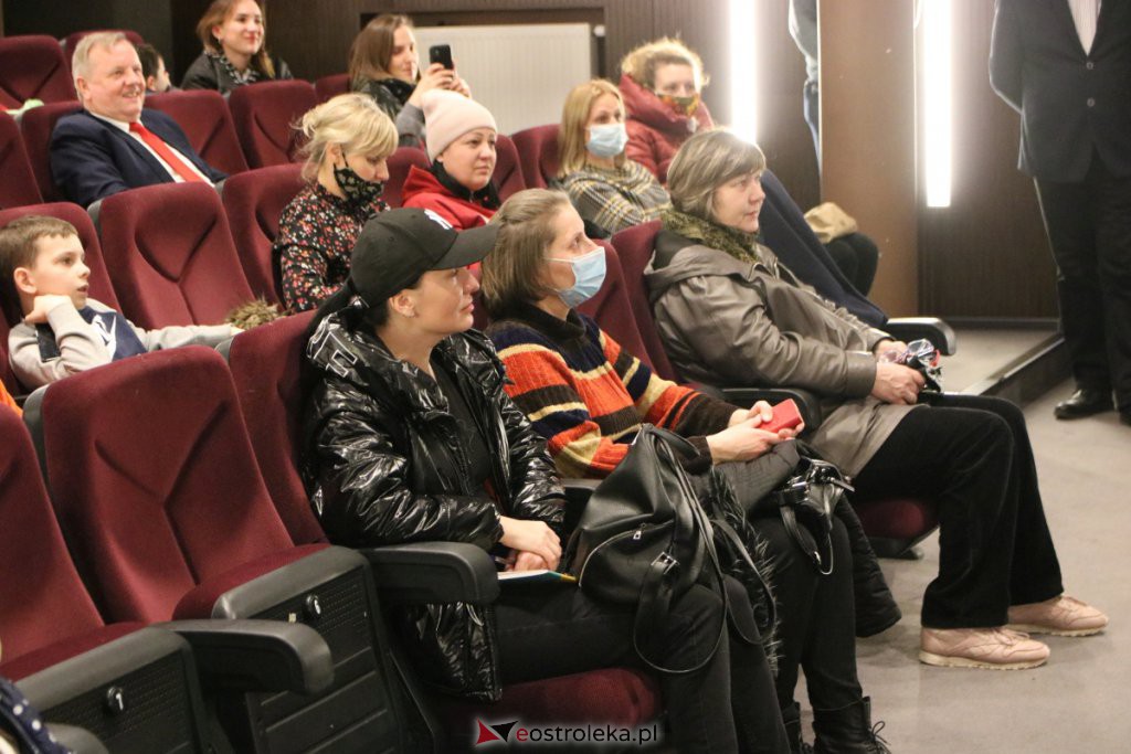 Spotkanie organizacyjno-informacyjny dla uchodźców z Ukrainy [11.03.2022] - zdjęcie #7 - eOstroleka.pl