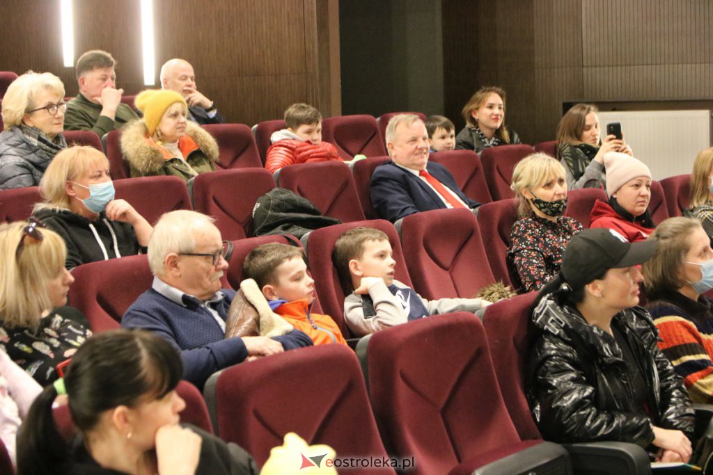 Spotkanie organizacyjno-informacyjny dla uchodźców z Ukrainy [11.03.2022] - zdjęcie #8 - eOstroleka.pl