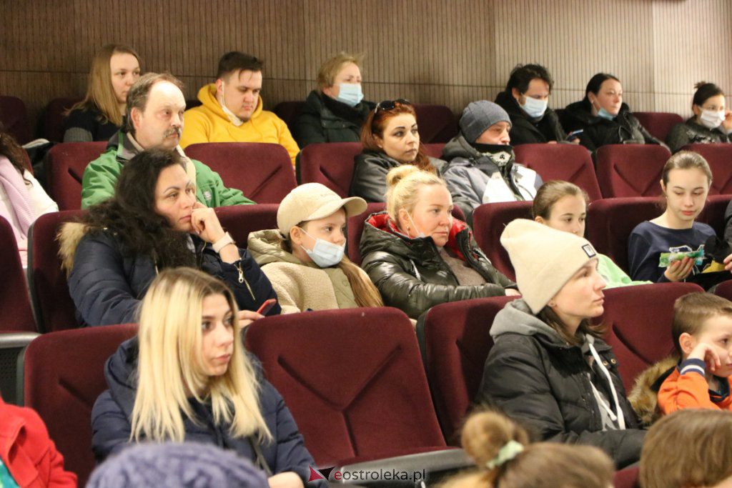 Spotkanie organizacyjno-informacyjny dla uchodźców z Ukrainy [11.03.2022] - zdjęcie #17 - eOstroleka.pl