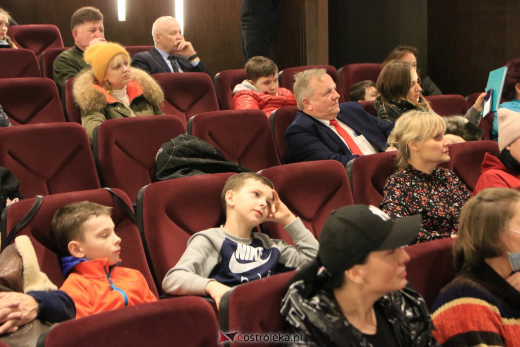 Spotkanie organizacyjno-informacyjny dla uchodźców z Ukrainy [11.03.2022] - zdjęcie #19 - eOstroleka.pl