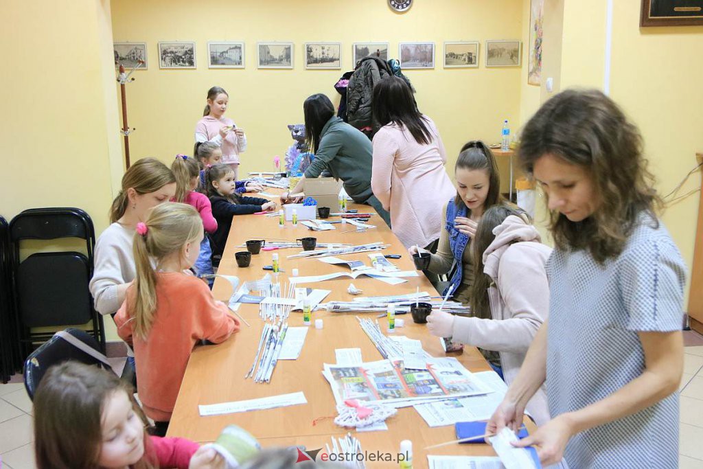 Kreatywne warsztaty w Klubie przy Studziennej. Jak zmienić papier w kota? [11.03.2022] - zdjęcie #5 - eOstroleka.pl
