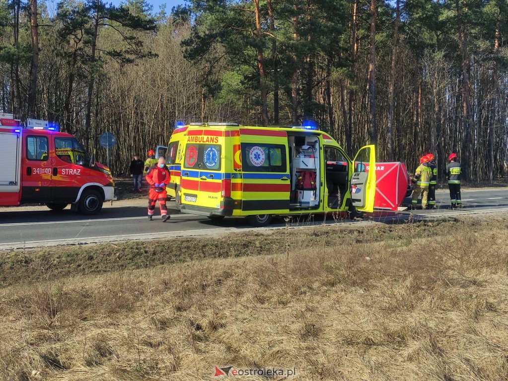 Uwaga kierowcy! Poważny wypadek na DK-53 w miejscowości Zabrodzie [14.03.2022] - zdjęcie #12 - eOstroleka.pl