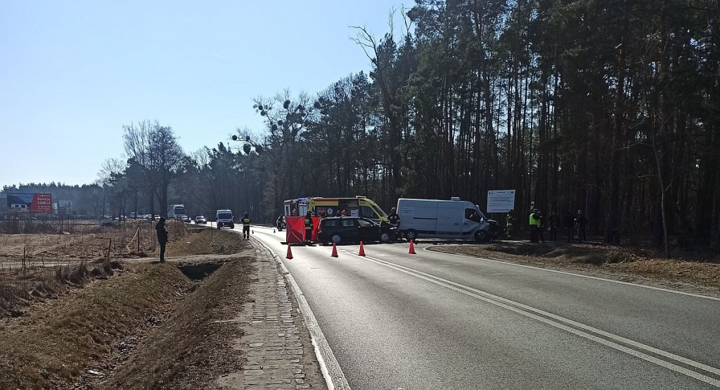 Uwaga kierowcy! Poważny wypadek na DK-53 w miejscowości Zabrodzie [14.03.2022] - zdjęcie #1 - eOstroleka.pl