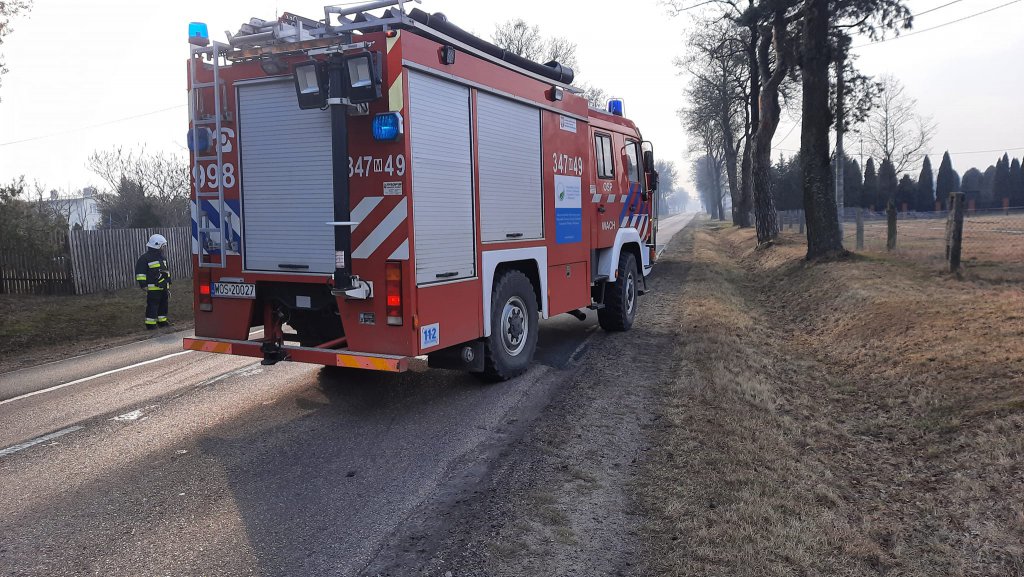 Niebezpieczny manewr kierowcy ciężarówki. Było o włos od tragedii [16.03.2022] - zdjęcie #7 - eOstroleka.pl