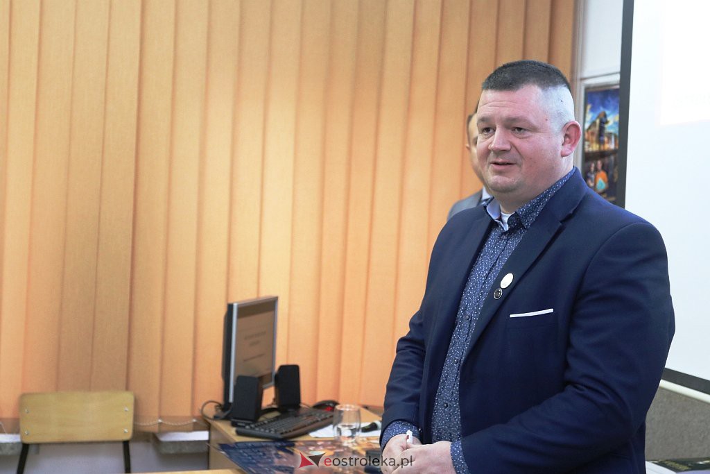 Społeczna Akademia Umiejętności z Tomaszem Jędrzejczakiem [16.03.2022] - zdjęcie #4 - eOstroleka.pl