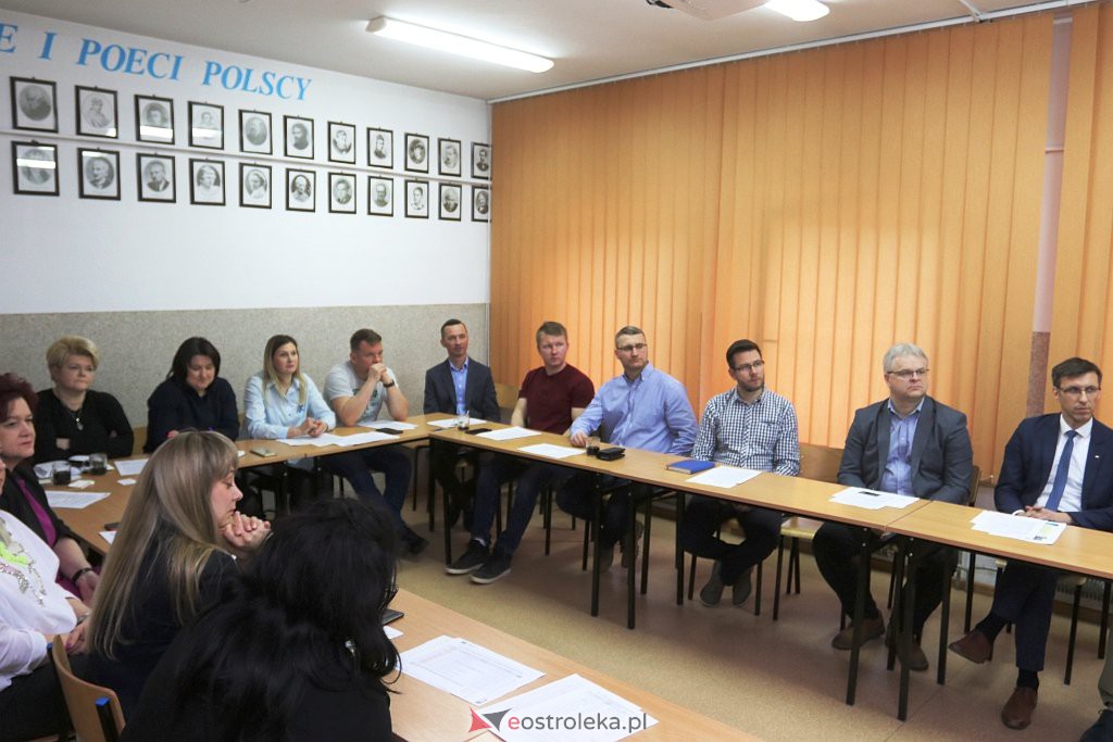 Społeczna Akademia Umiejętności z Tomaszem Jędrzejczakiem [16.03.2022] - zdjęcie #3 - eOstroleka.pl