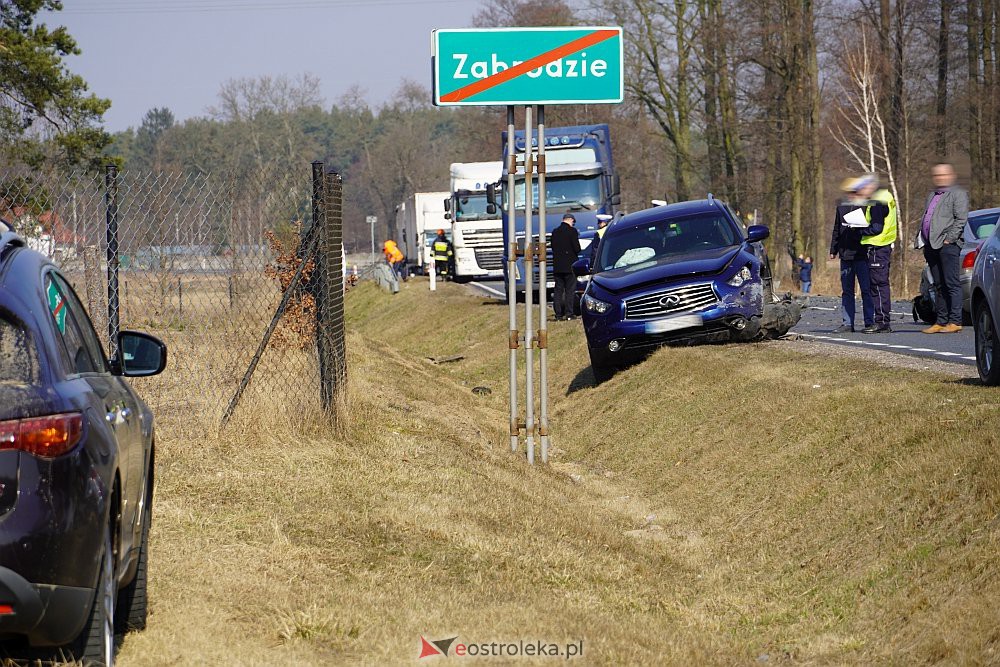 Karambol w Zabrodziu na DK-53 [17.03.2022] - zdjęcie #28 - eOstroleka.pl