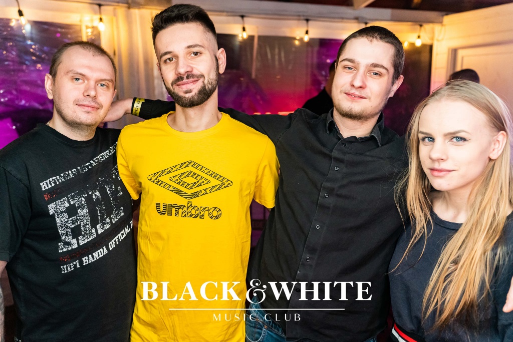 Rzucam worki w tłum. Tematyczne party w Clubie Black&White [12.03.2022] - zdjęcie #28 - eOstroleka.pl