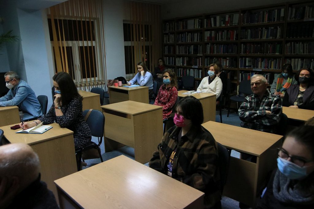 Wiesław Rzońca i Karol Samsel w ostrołęckiej bibliotece. Romantyzm i jego rewizje [18.03.2022] - zdjęcie #18 - eOstroleka.pl