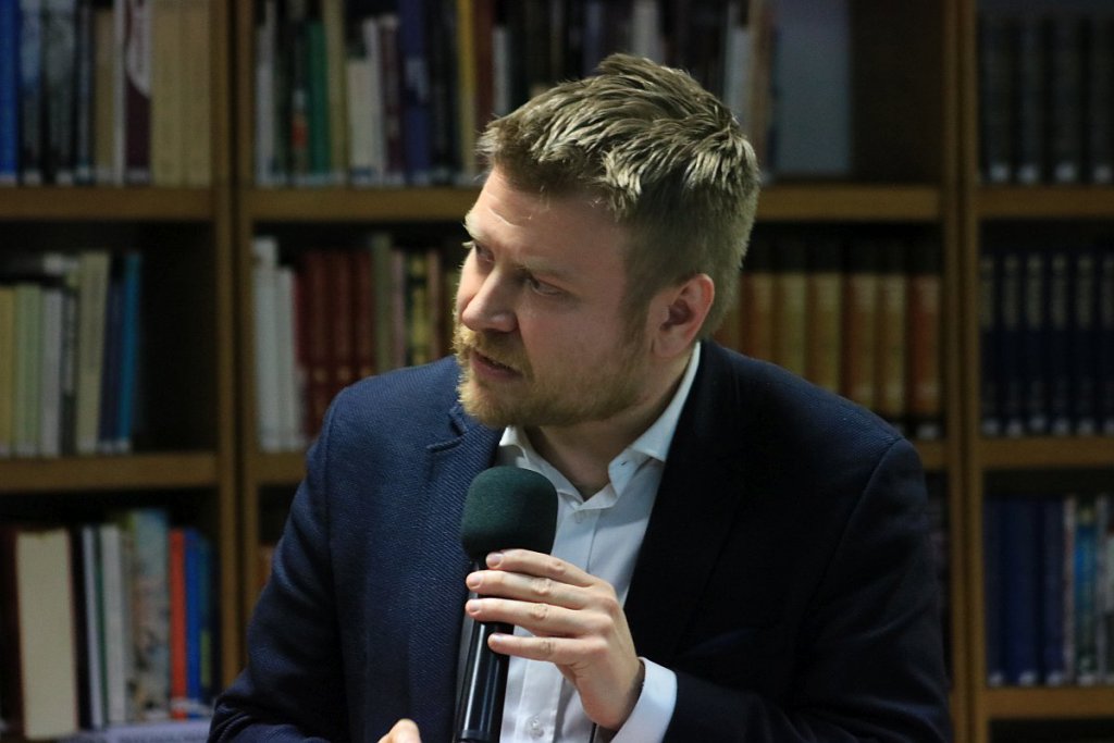 Wiesław Rzońca i Karol Samsel w ostrołęckiej bibliotece. Romantyzm i jego rewizje [18.03.2022] - zdjęcie #12 - eOstroleka.pl