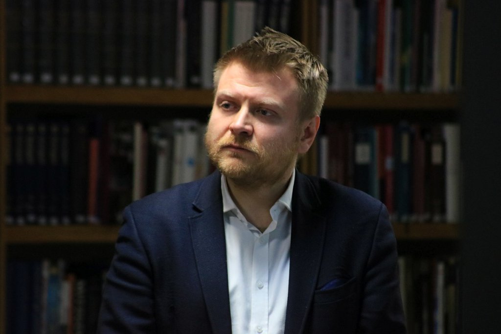 Wiesław Rzońca i Karol Samsel w ostrołęckiej bibliotece. Romantyzm i jego rewizje [18.03.2022] - zdjęcie #5 - eOstroleka.pl